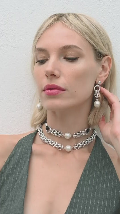 
                  
                    Load and play video in Gallery viewer, Marilyn Necklace
                  
                