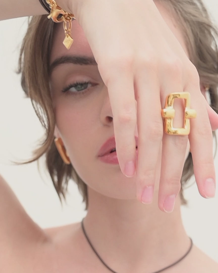 
                  
                    Load and play video in Gallery viewer, Fade Ring
                  
                