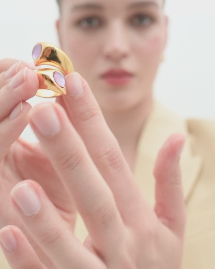 
                  
                    Load and play video in Gallery viewer, Chunky 24K gold plated open ring with Swarovski crystals Giro
                  
                