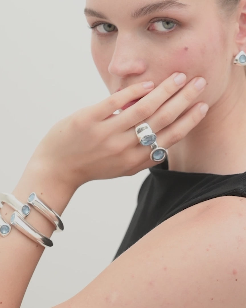 
                  
                    Cargar y reproducir el video en el visor de la galería, Pulsera Embrace
                  
                