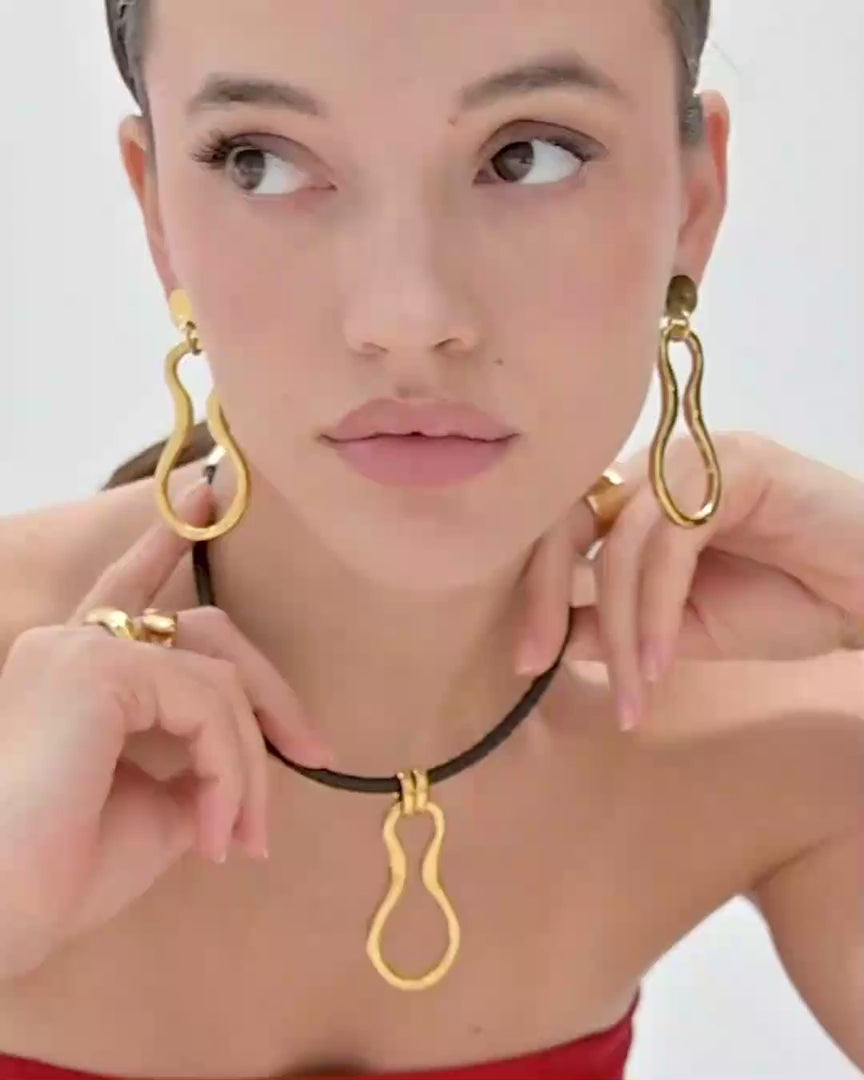 Syra Necklace