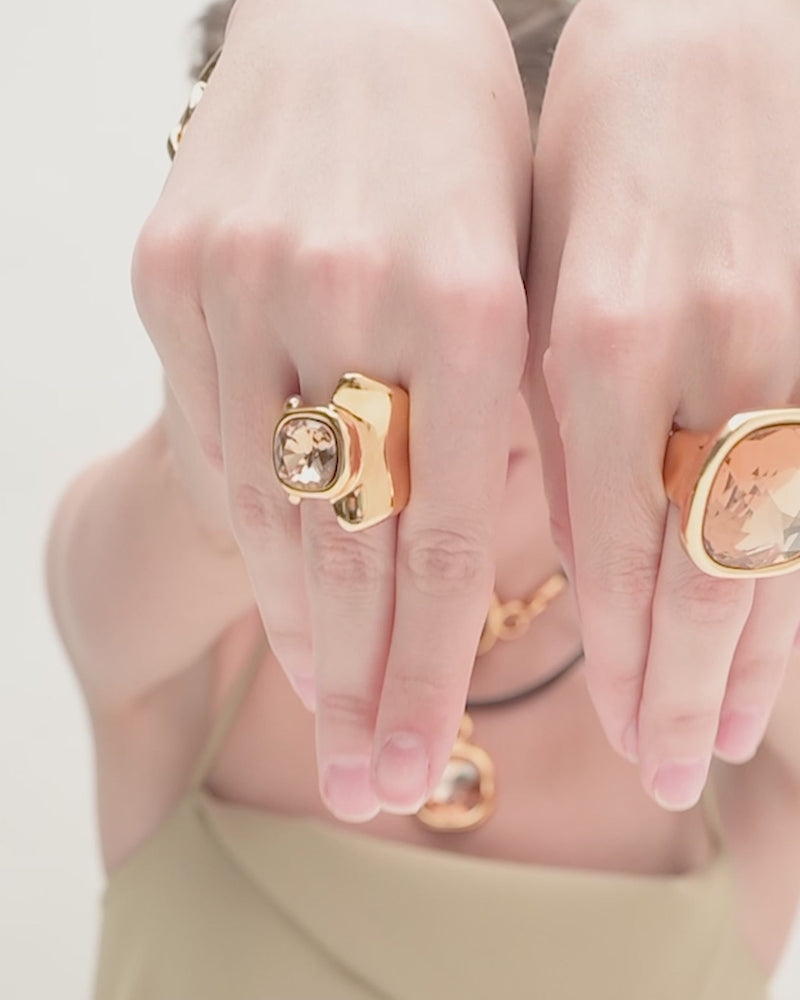 
                  
                    Cargar y reproducir el video en el visor de la galería, Anillo Grandeza
                  
                