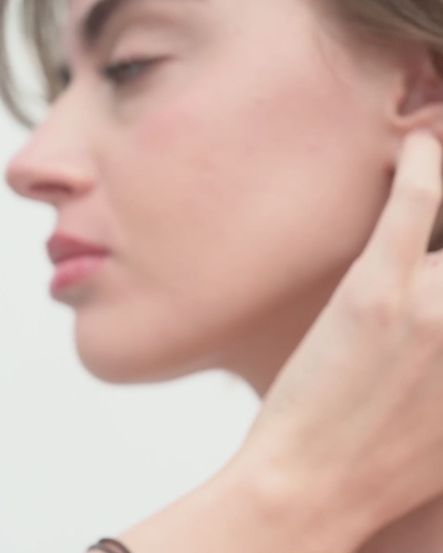 
                  
                    Cargar y reproducir el video en el visor de la galería, Pendientes Mark
                  
                