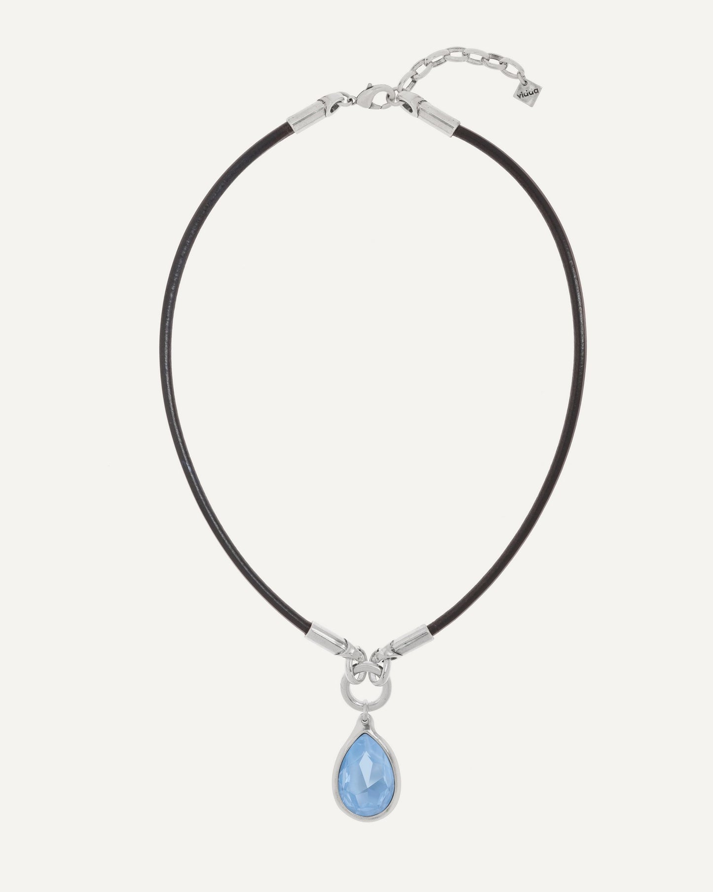 Collar Mermaid con colgante de cristal Swarovski en forma de gota y cordón de cuero grueso.