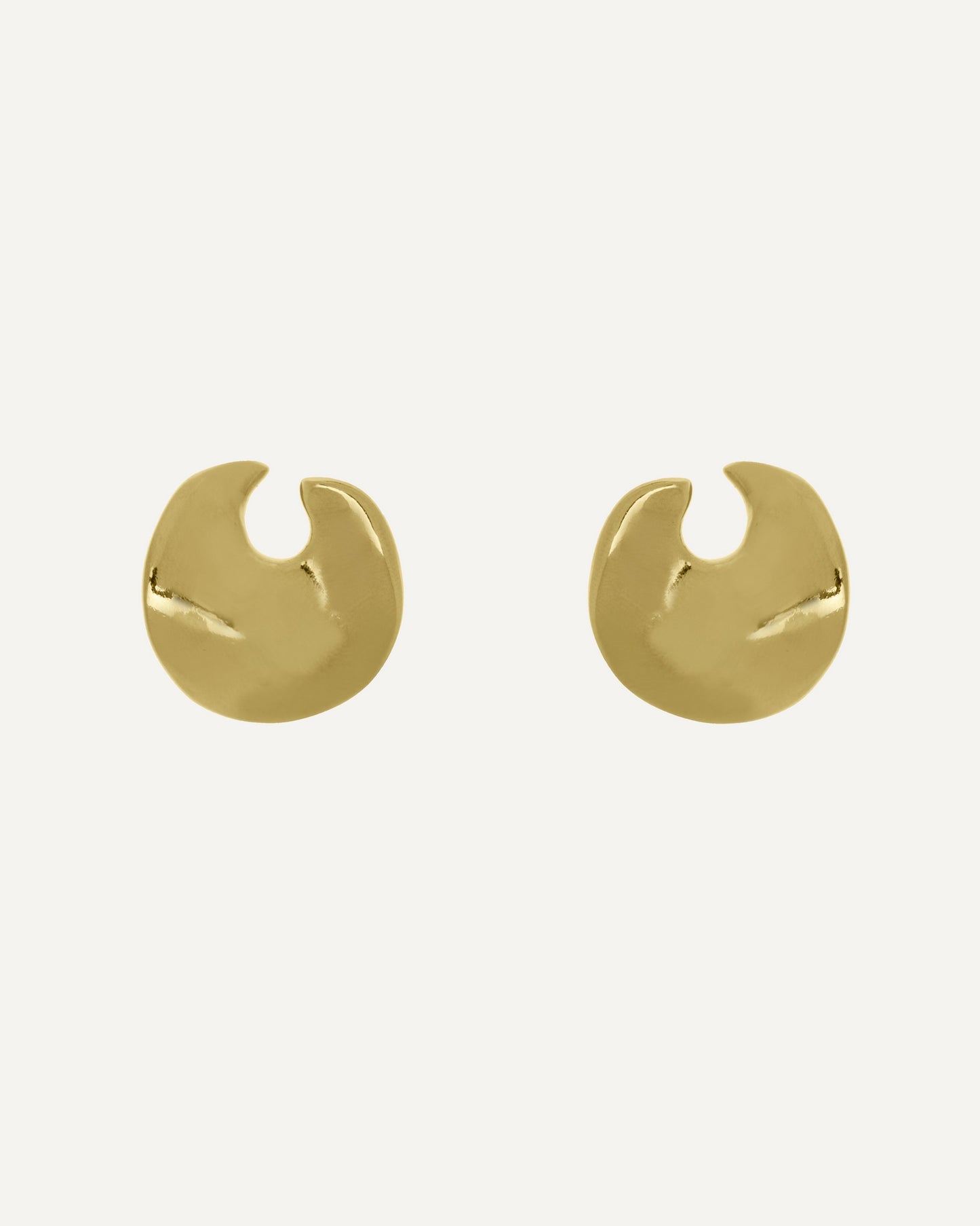 Women���������s earrings in circular shape from the Impact collection.